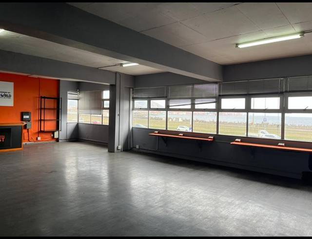 BUSINESS PROPERTY TO RENT IN PAARDEN EILAND